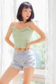 年轻妈妈的
